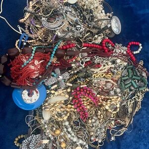 All Signed Fashion Costume Tangled Wear Craft Scrap DYI Jewelry LOT 9 Poun…